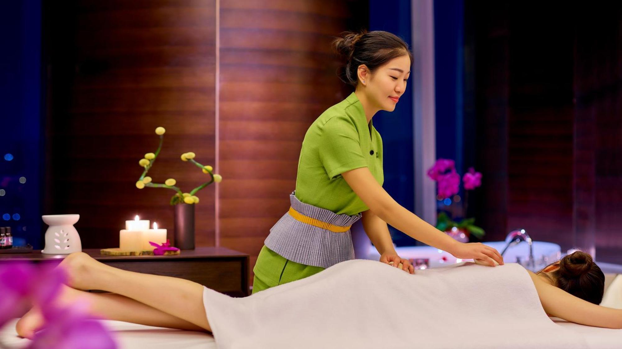 Intercontinental Guangzhou Exhibition Center By Ihg - Free Shuttle Between Hotel And Exhibition Center During Canton Fair & Exhibitor Registration Counter מראה חיצוני תמונה