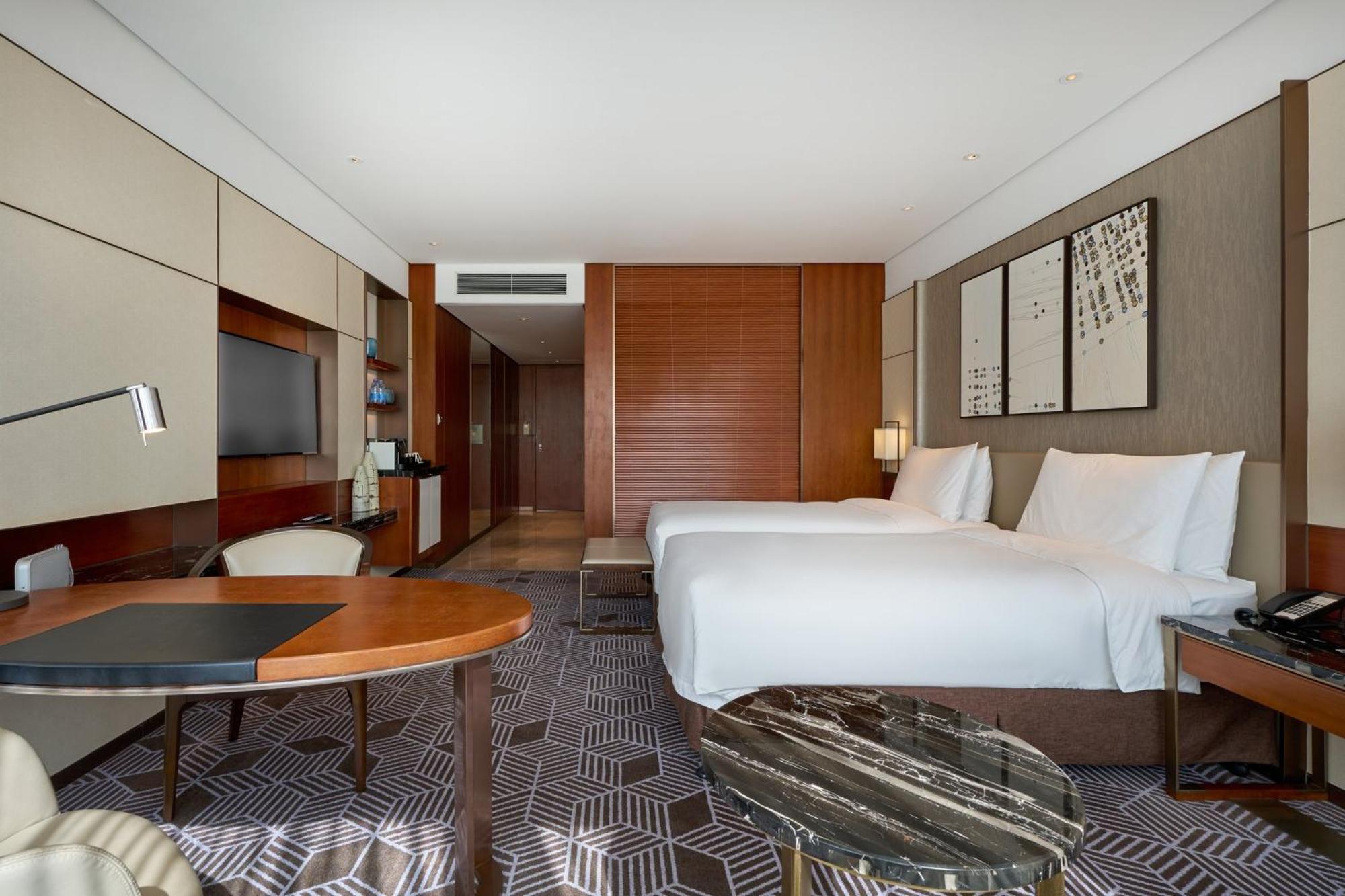 Intercontinental Guangzhou Exhibition Center By Ihg - Free Shuttle Between Hotel And Exhibition Center During Canton Fair & Exhibitor Registration Counter מראה חיצוני תמונה